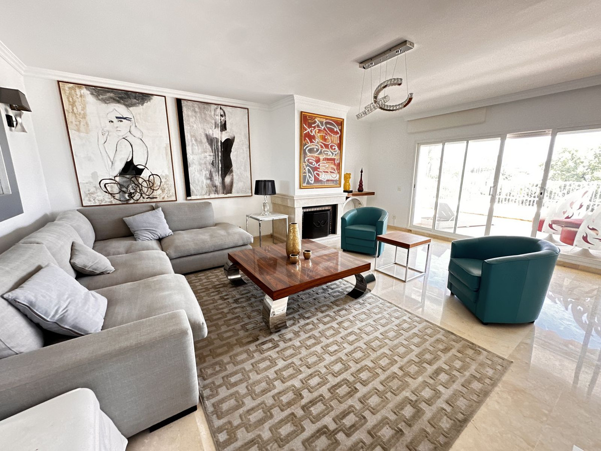 5 Bedroom Apartment for Sale in The Golden Mile