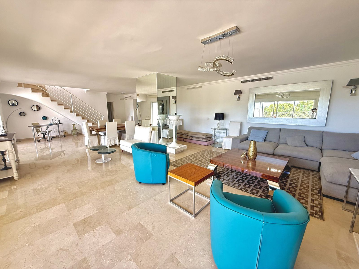 5 Bedroom Apartment for Sale in The Golden Mile — 2