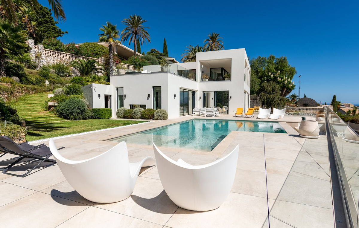 4 Bedroom Villa for Sale in Marbella