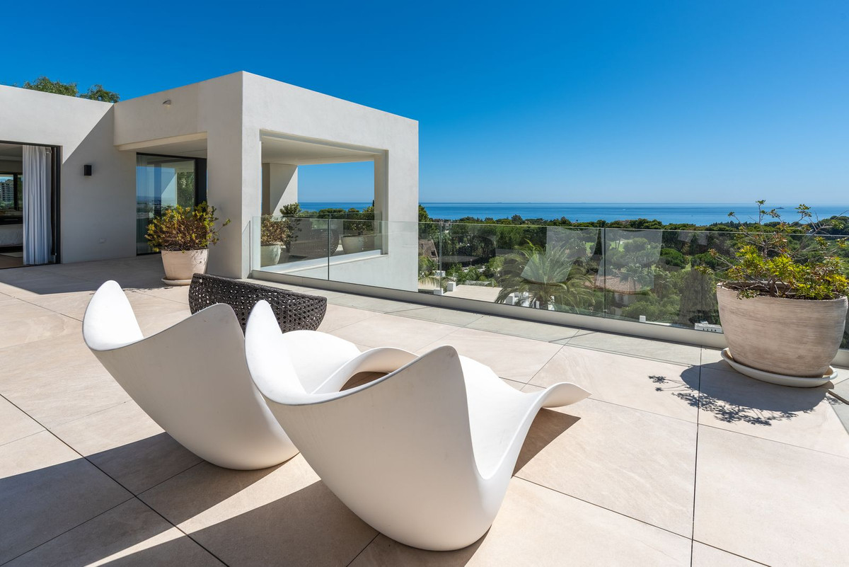 4 Bedroom Villa for Sale in Marbella — view 15