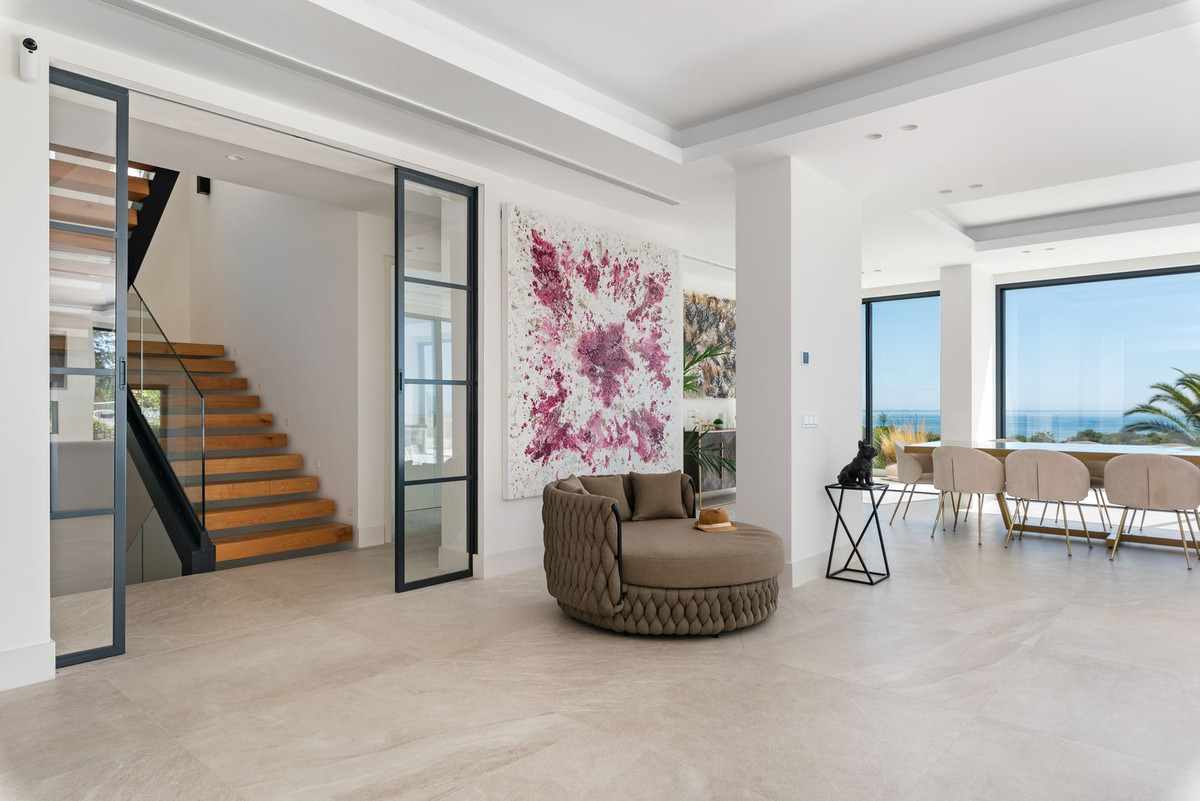 4 Bedroom Villa for Sale in Marbella — view 20