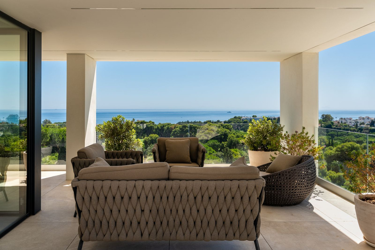 4 Bedroom Villa for Sale in Marbella — view 3
