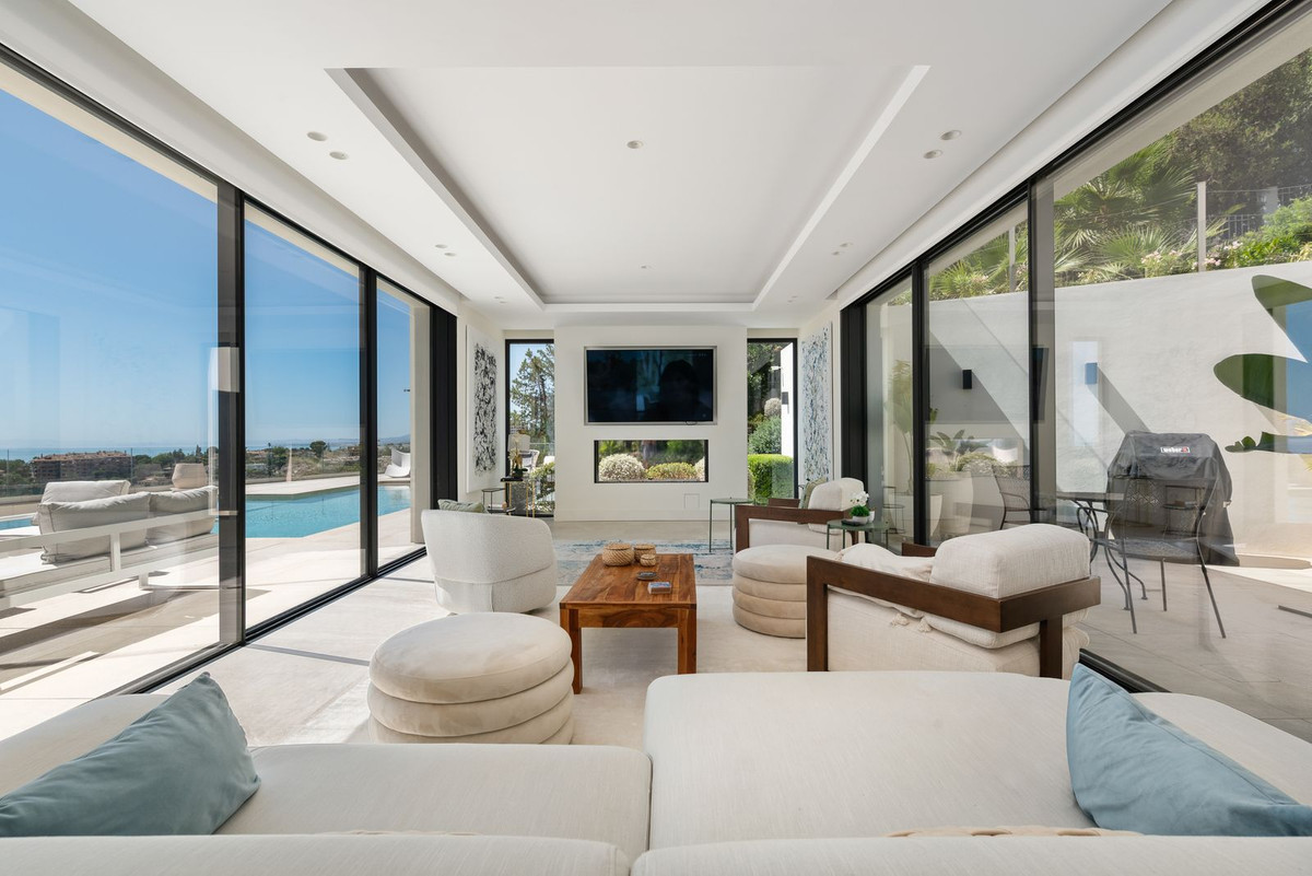 4 Bedroom Villa for Sale in Marbella — view 5