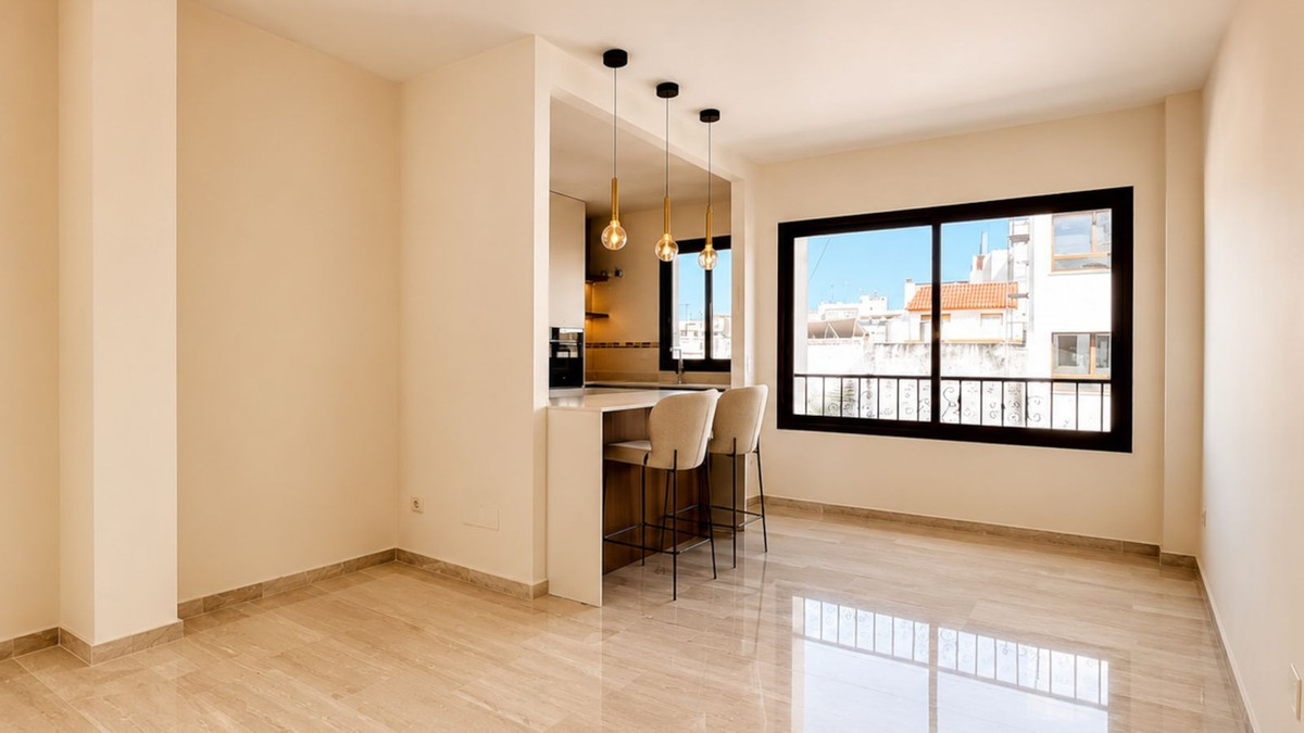 2 Bedroom Apartment for Sale in Estepona