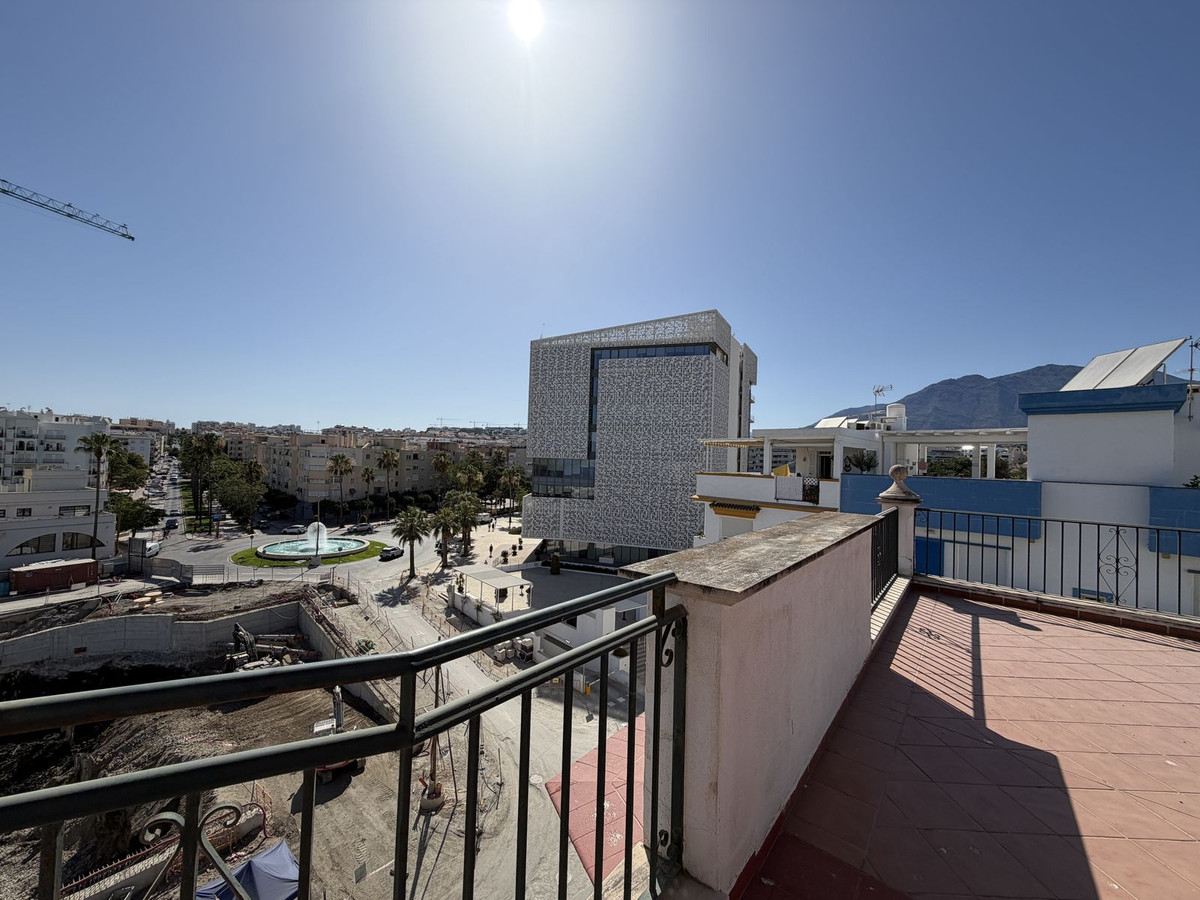 2 Bedroom Apartment for Sale in Estepona — view 18