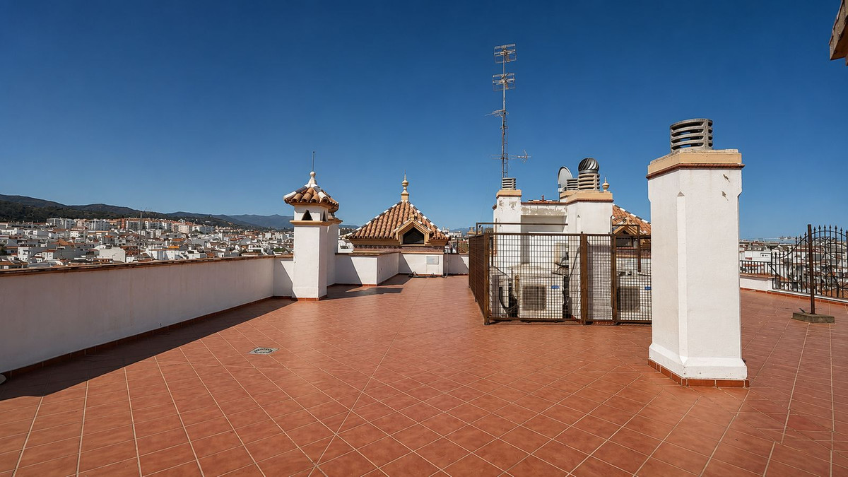 2 Bedroom Apartment for Sale in Estepona — view 19