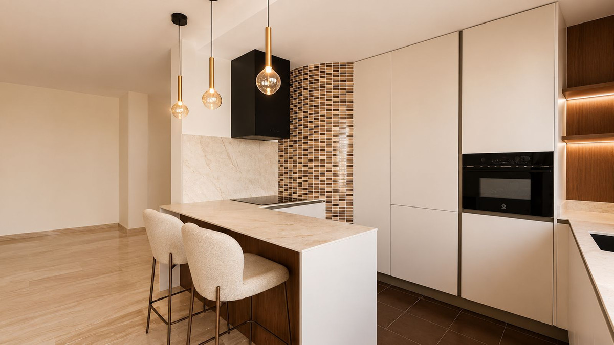 2 Bedroom Apartment for Sale in Estepona — 3
