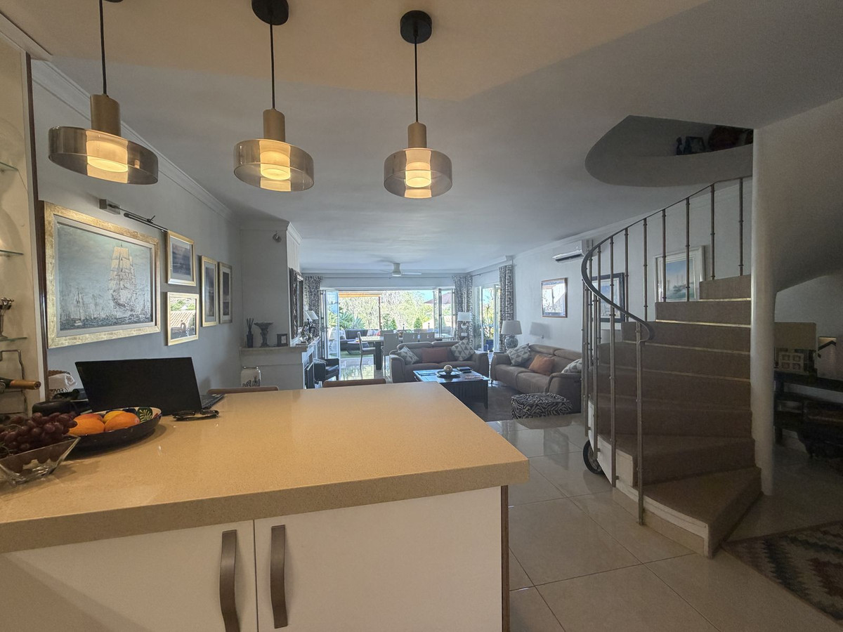 4 Bedroom Townhouse for Sale in Aloha — view 15