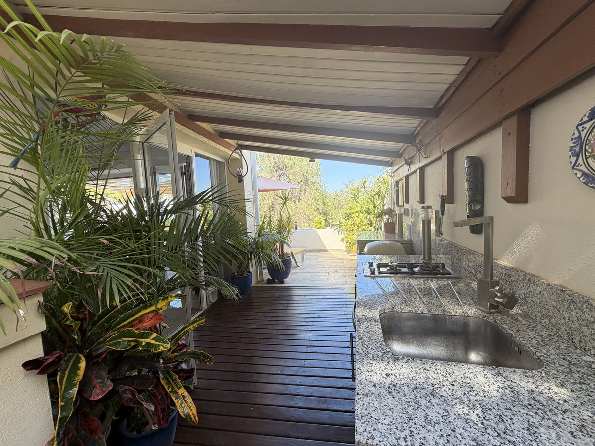 4 Bedroom Townhouse for Sale in Aloha — 5