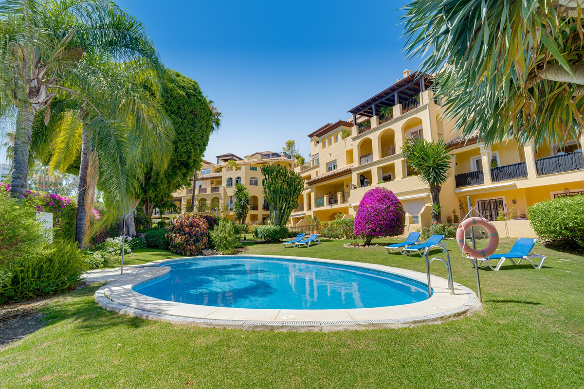 2 Bedroom Apartment for Sale in Guadalmina Alta