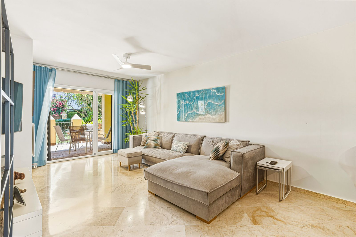2 Bedroom Apartment for Sale in Guadalmina Alta — view 12