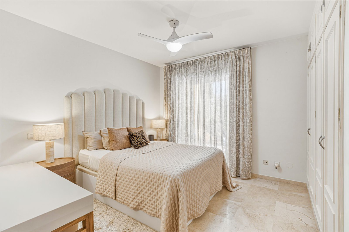2 Bedroom Apartment for Sale in Guadalmina Alta — view 16