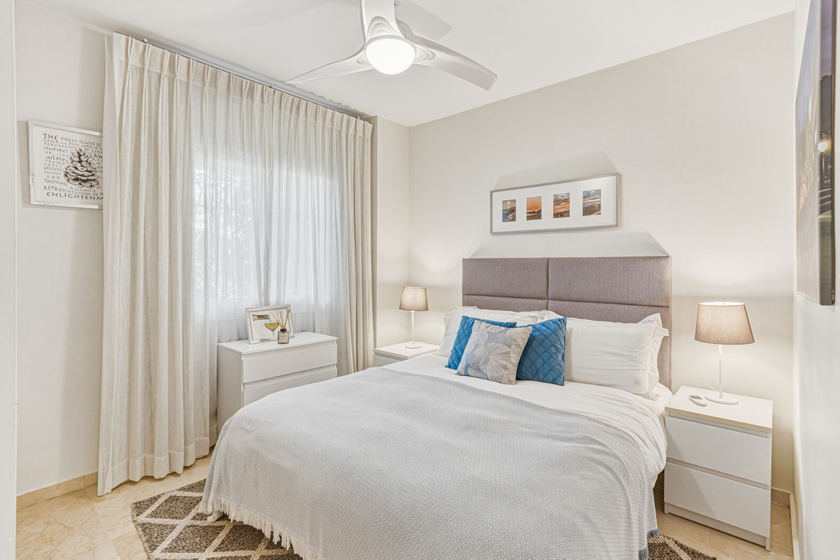 2 Bedroom Apartment for Sale in Guadalmina Alta — view 20