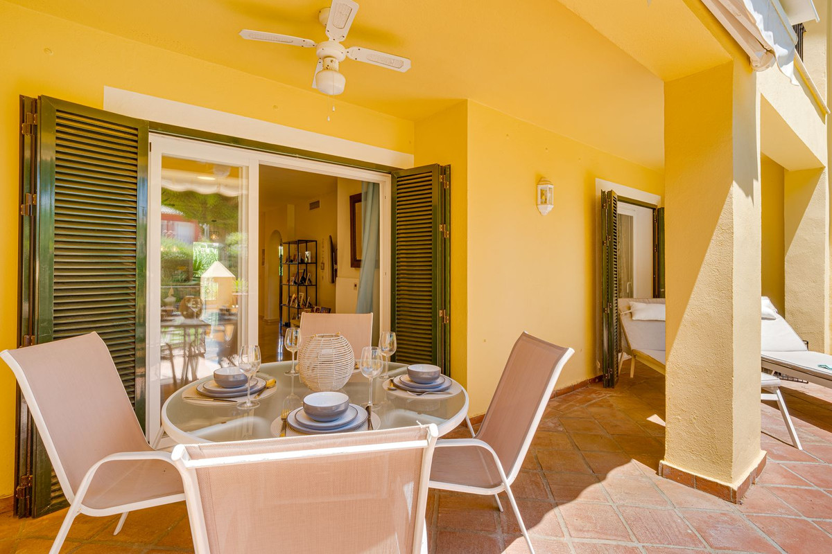 2 Bedroom Apartment for Sale in Guadalmina Alta — 4