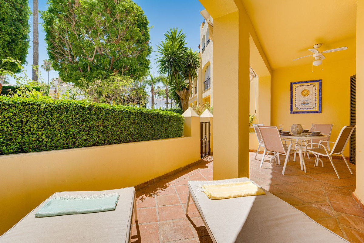 2 Bedroom Apartment for Sale in Guadalmina Alta — 5