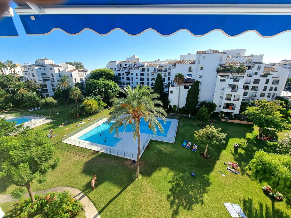 2 Bedroom Apartment for Sale in Puerto Banús