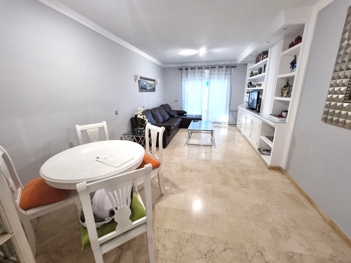 2 Bedroom Apartment for Sale in Puerto Banús — view 16