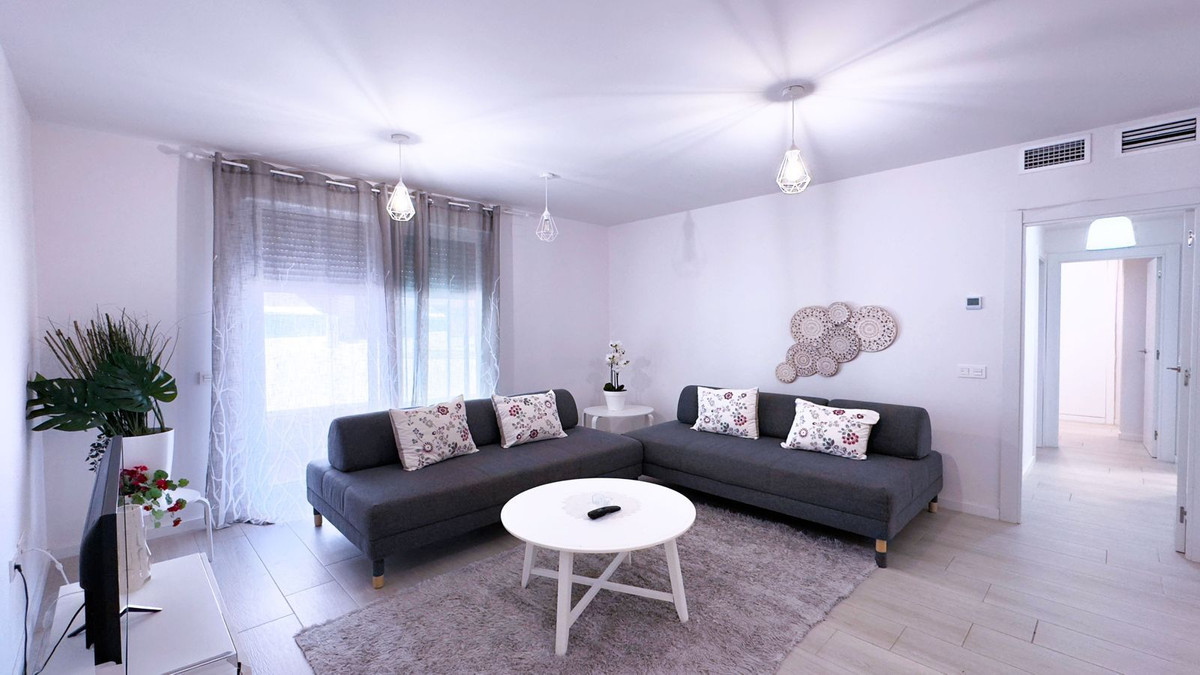 2 Bedroom Apartment for Sale in Marbella