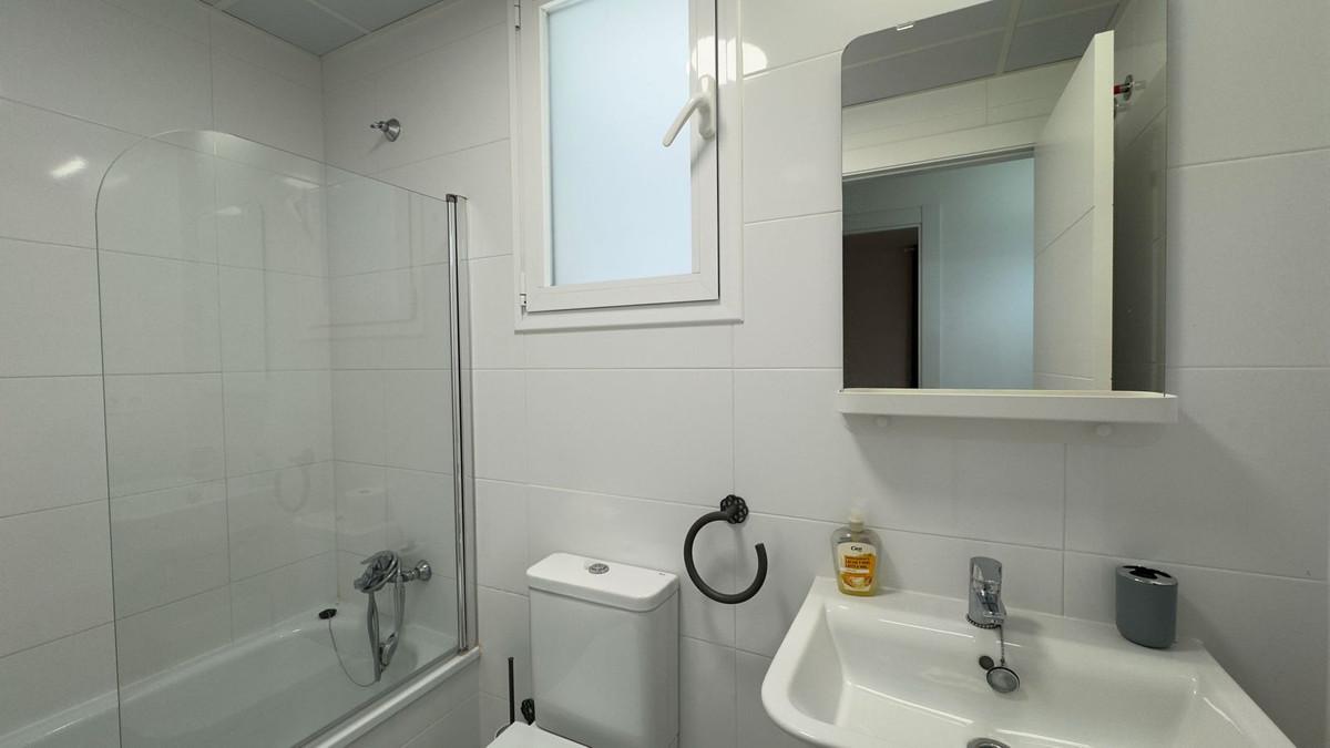 2 Bedroom Apartment for Sale in Marbella — view 15