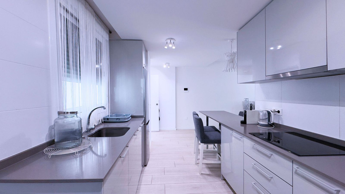 2 Bedroom Apartment for Sale in Marbella — view 4