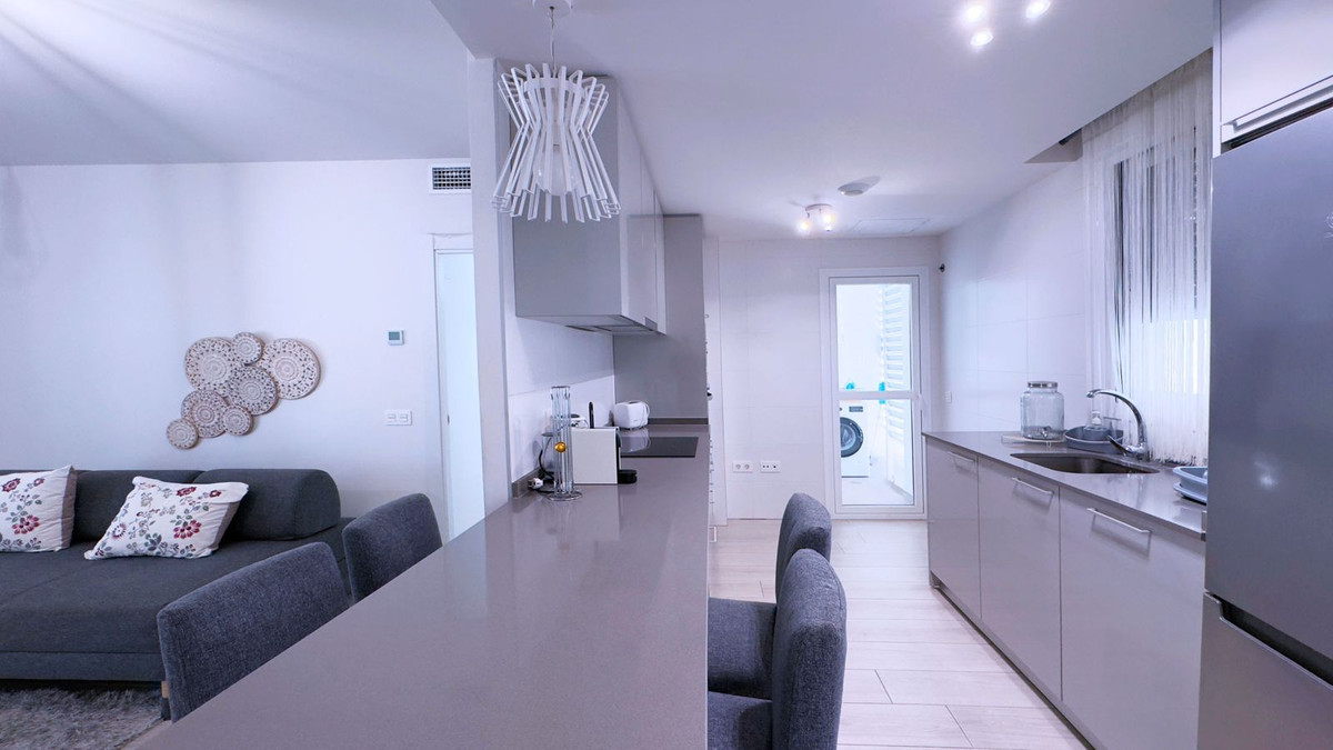 2 Bedroom Apartment for Sale in Marbella — view 5