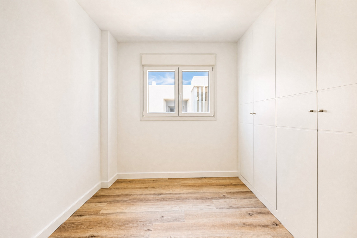 3 Bedroom Apartment for Sale in Nueva Andalucía — view 16