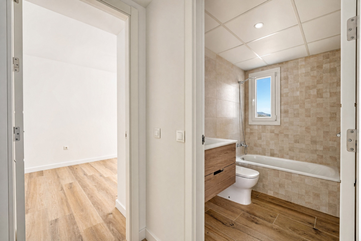 3 Bedroom Apartment for Sale in Nueva Andalucía — view 19