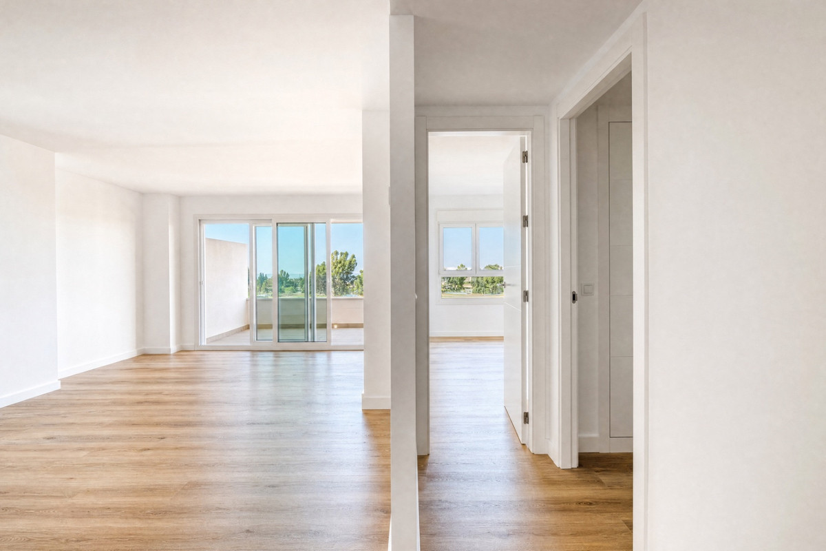 3 Bedroom Apartment for Sale in Nueva Andalucía — view 8