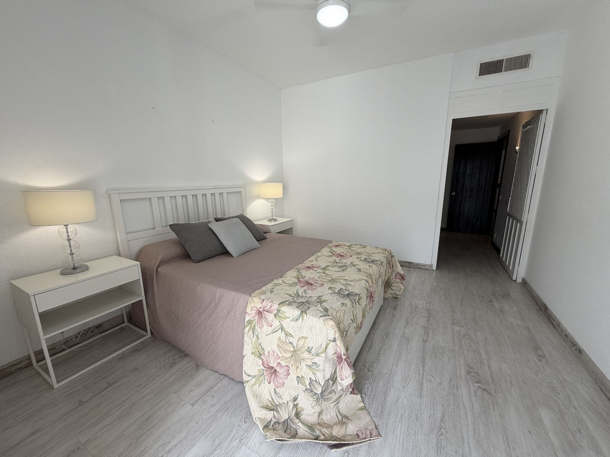 1 Bedroom Apartment for Sale in Puerto Banús — view 14