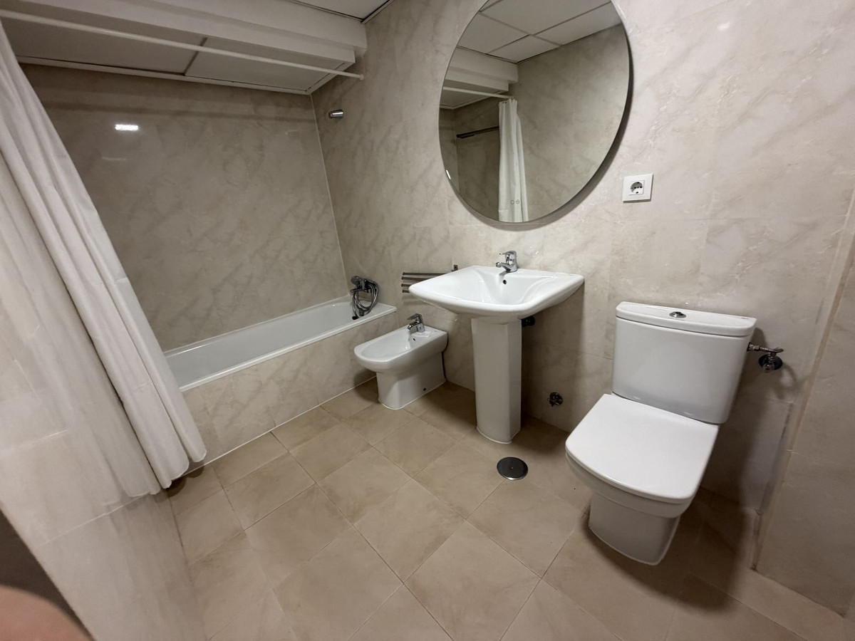 1 Bedroom Apartment for Sale in Puerto Banús — view 15