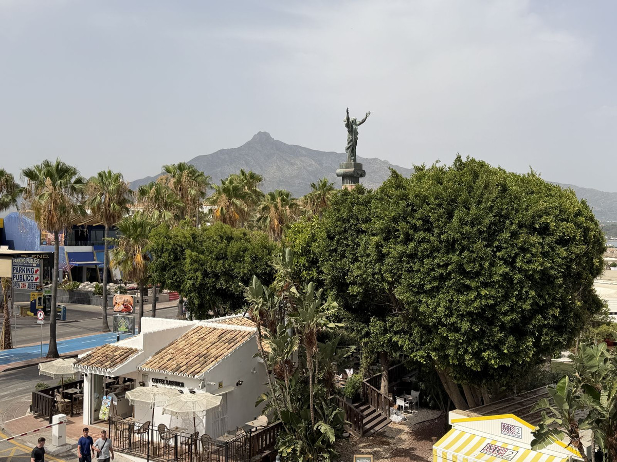1 Bedroom Apartment for Sale in Puerto Banús — view 17