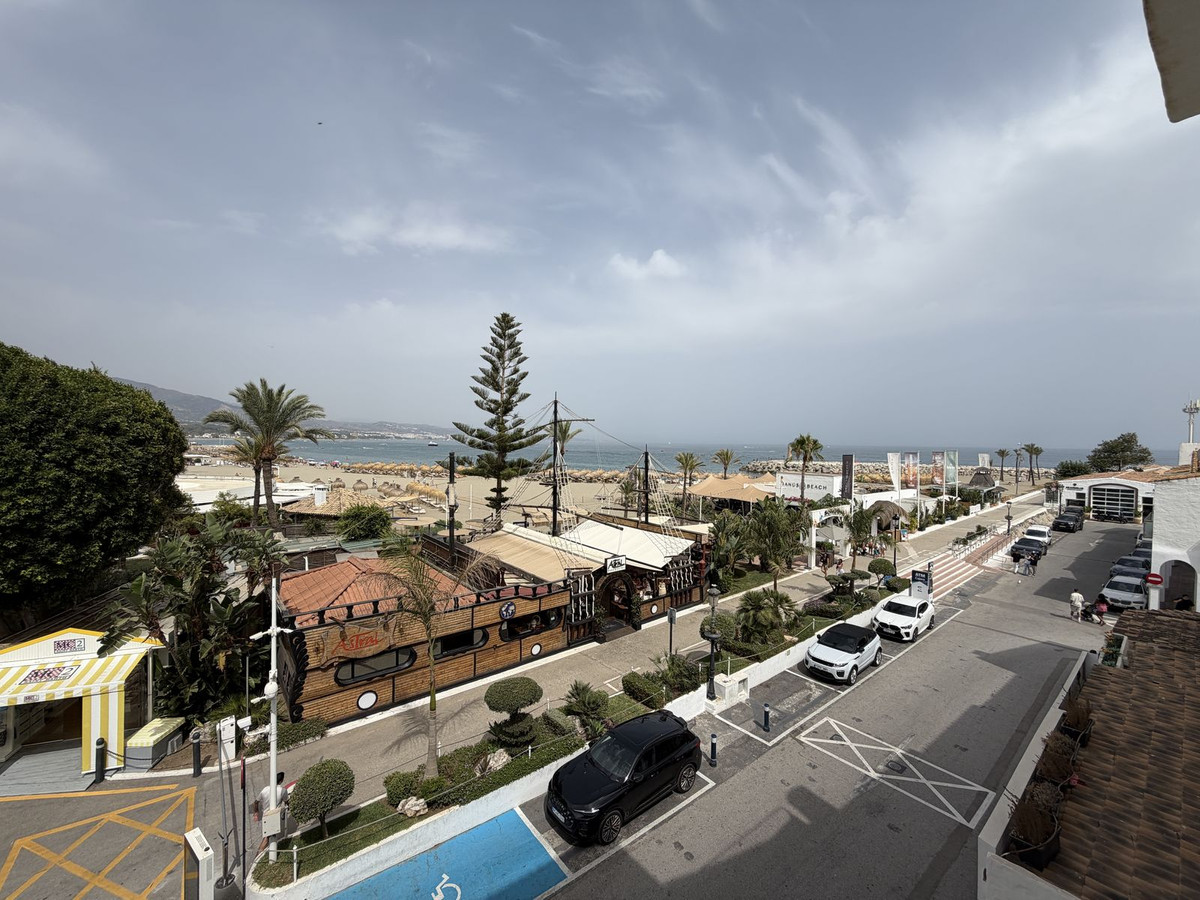 1 Bedroom Apartment for Sale in Puerto Banús — 4