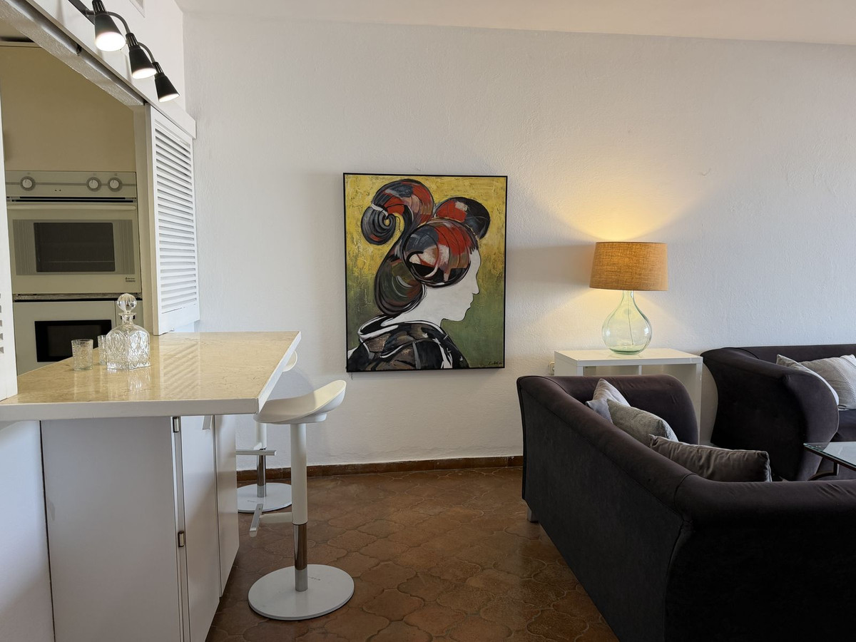 1 Bedroom Apartment for Sale in Puerto Banús — 8