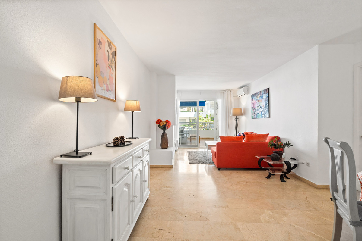 1 Dormitorios Apartamento en Venta en Estepona