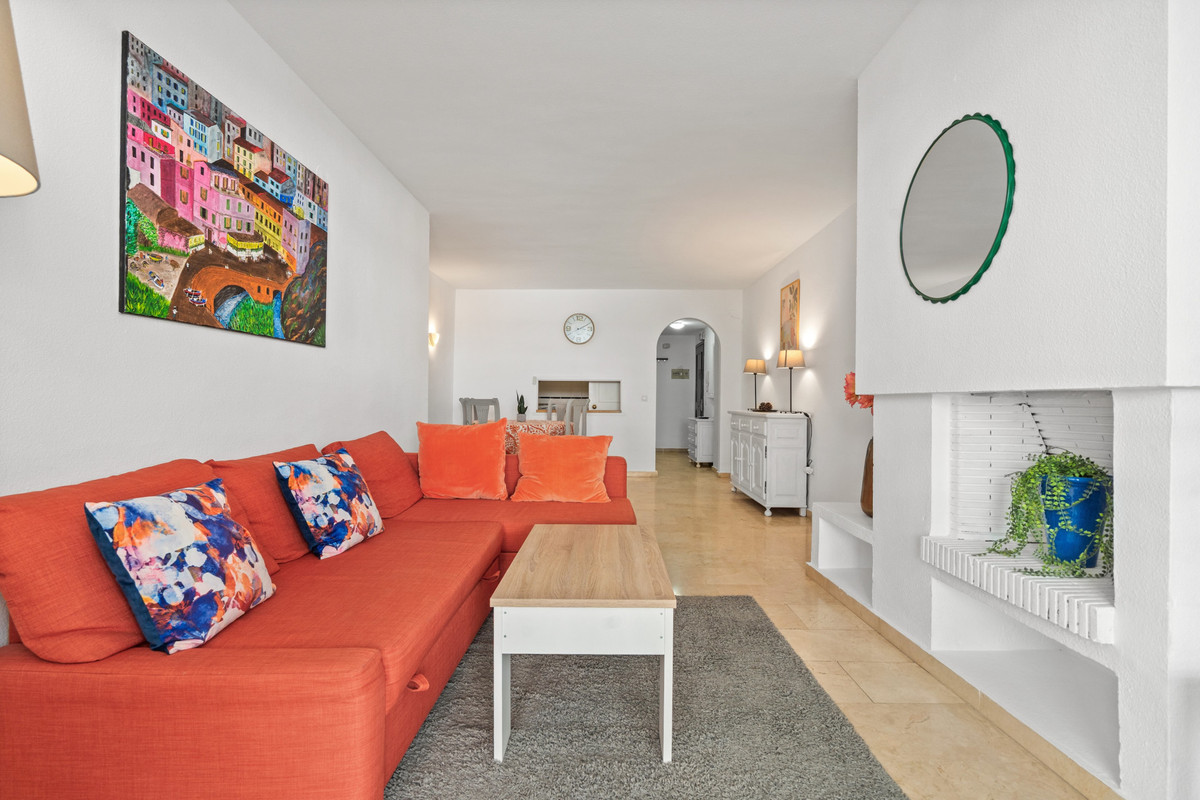 1 Dormitorios Apartamento en Venta en Estepona — view 11