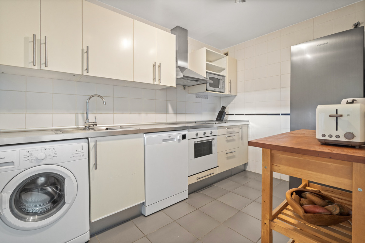 1 Dormitorios Apartamento en Venta en Estepona — view 12