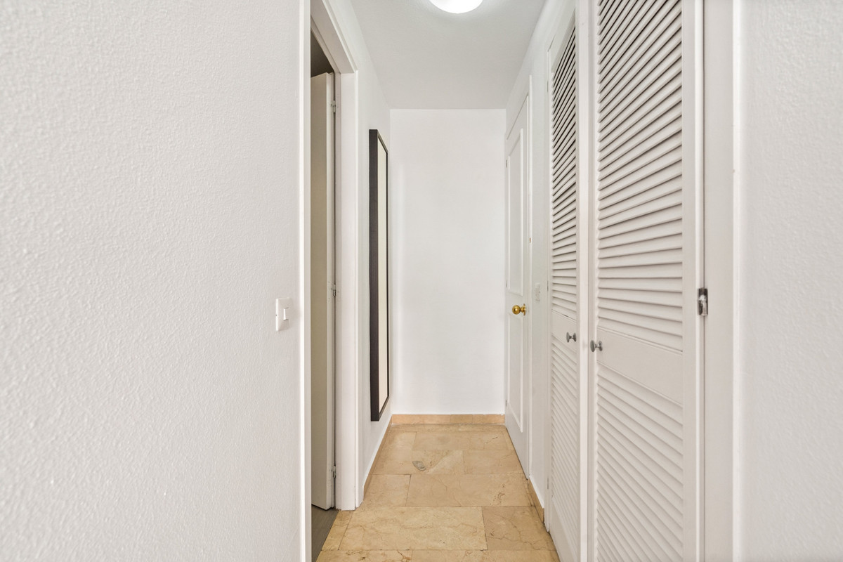 1 Dormitorios Apartamento en Venta en Estepona — view 14