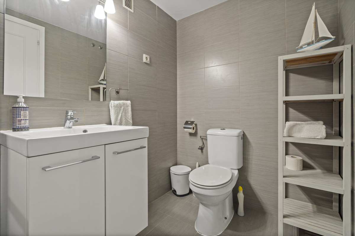 1 Dormitorios Apartamento en Venta en Estepona — view 19