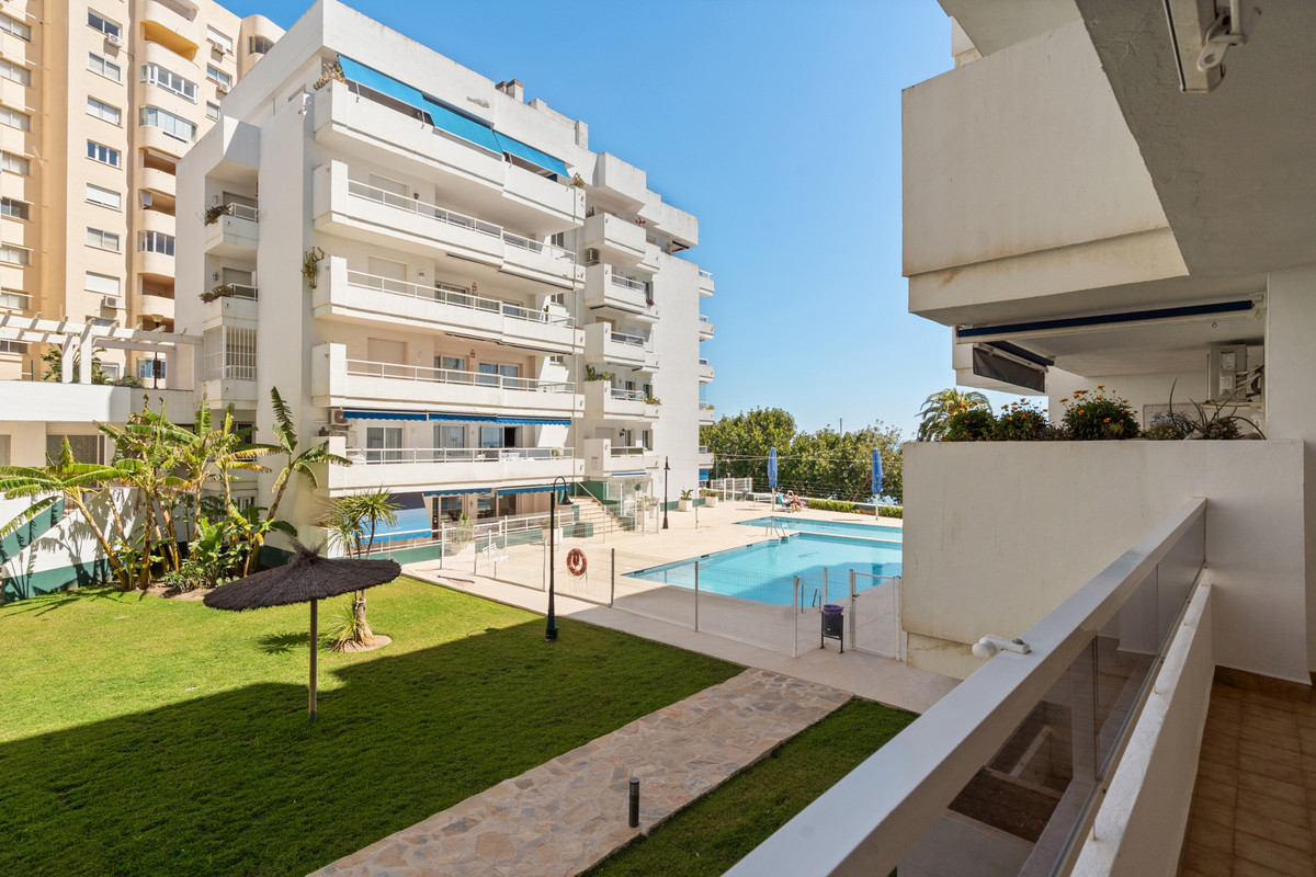 1 Dormitorios Apartamento en Venta en Estepona — view 3