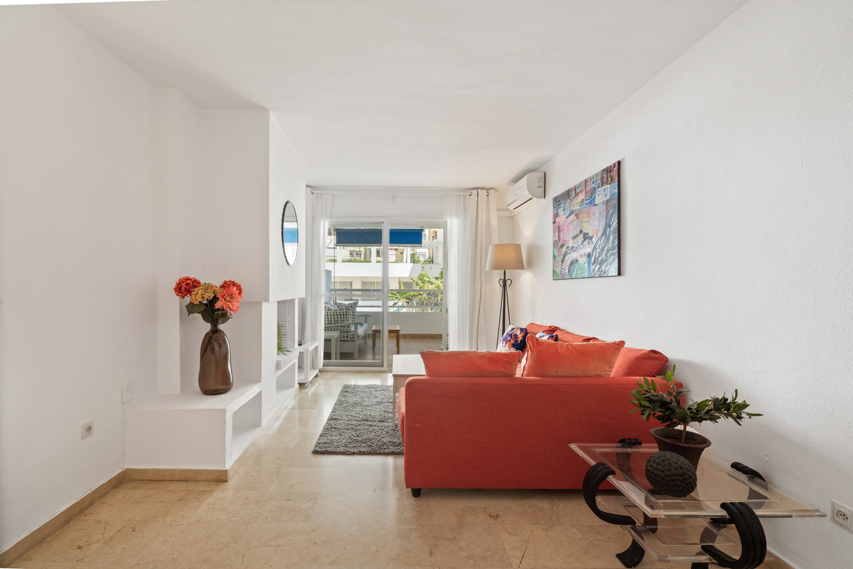 1 Dormitorios Apartamento en Venta en Estepona — view 8