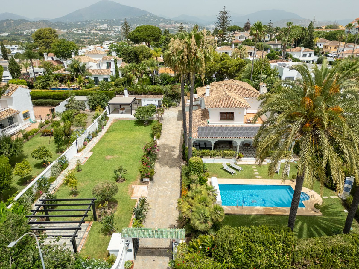 4 Dormitorios Villa en Venta en San Pedro de Alcántara