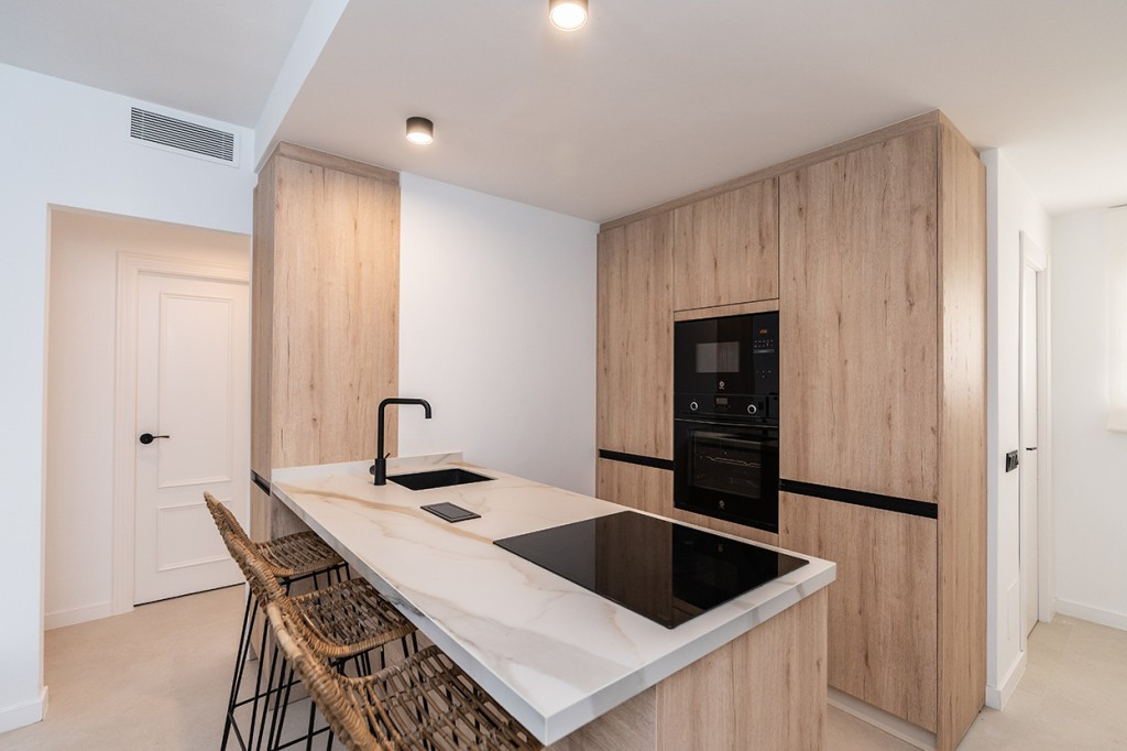 2 Bedroom Apartment for Sale in Marbella — view 4