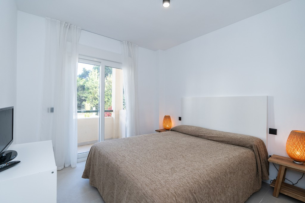 2 Bedroom Apartment for Sale in Marbella — view 5