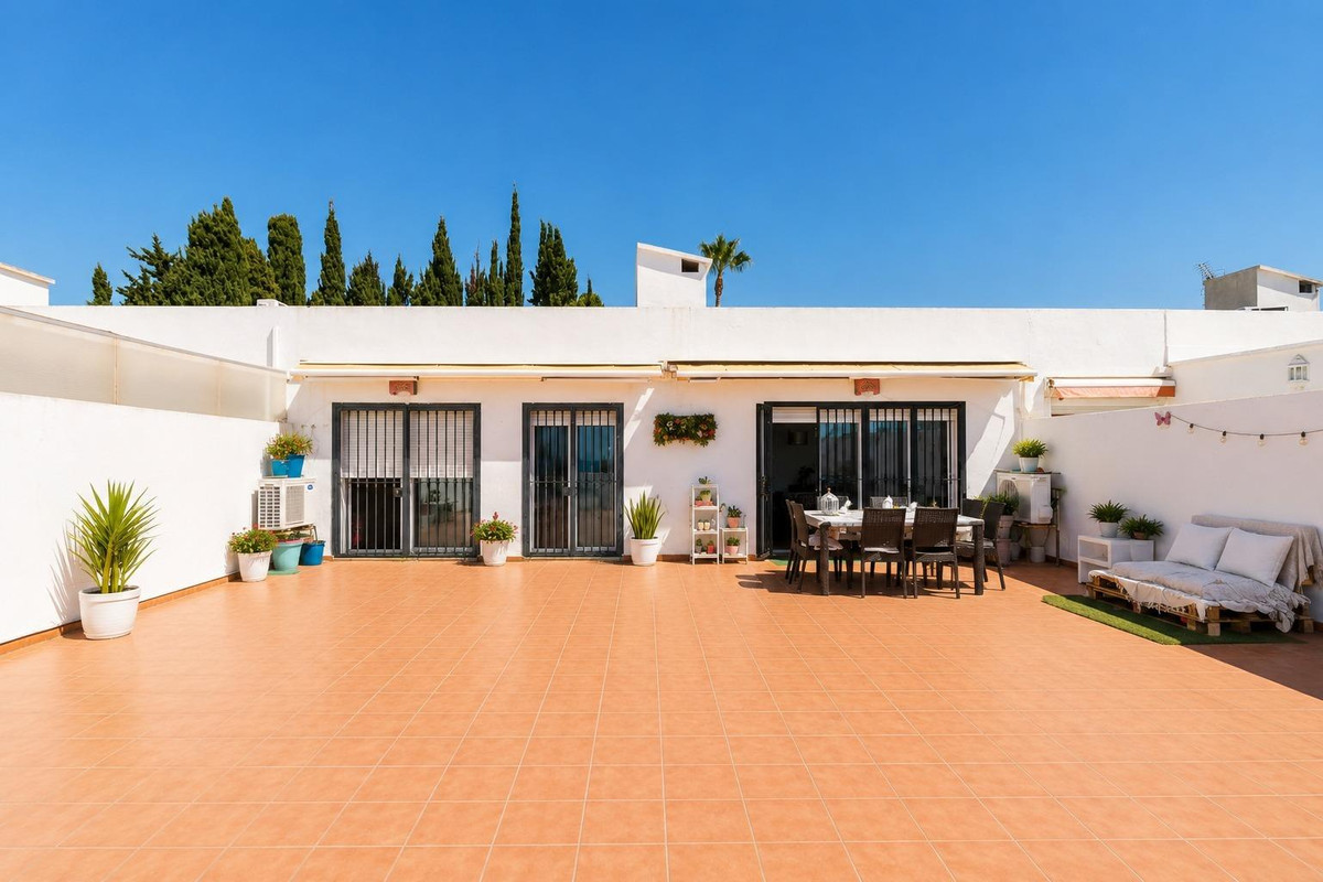 2 Bedroom Apartment for Sale in Marbella — view 12