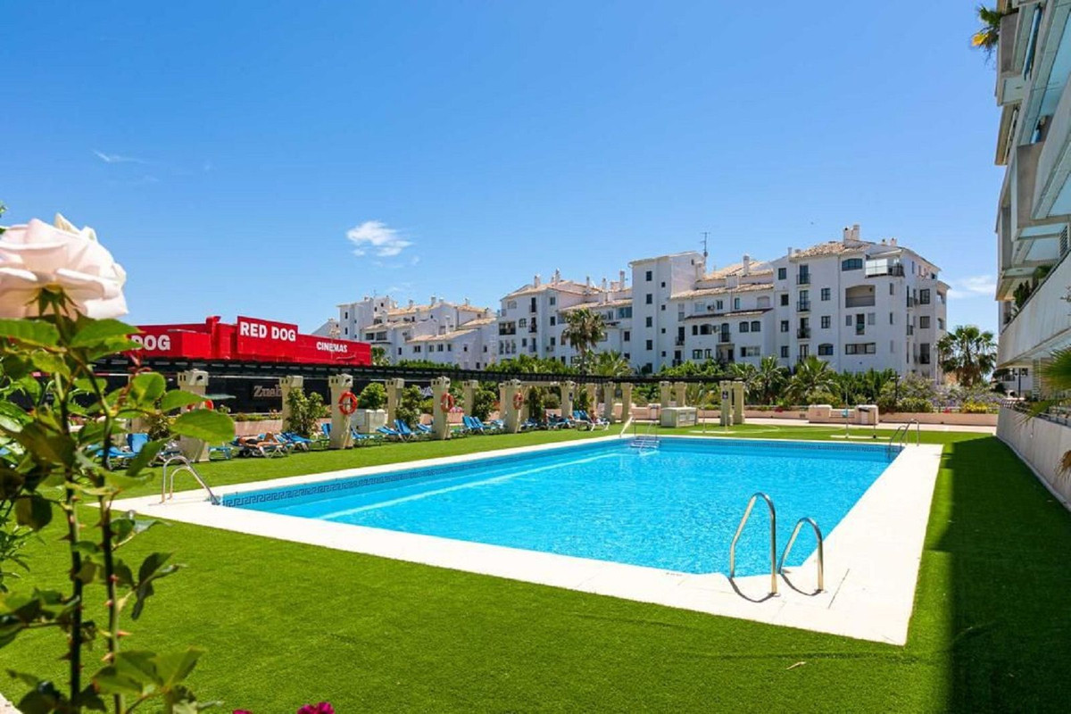 2 Bedroom Apartment for Sale in Puerto Banús — 3