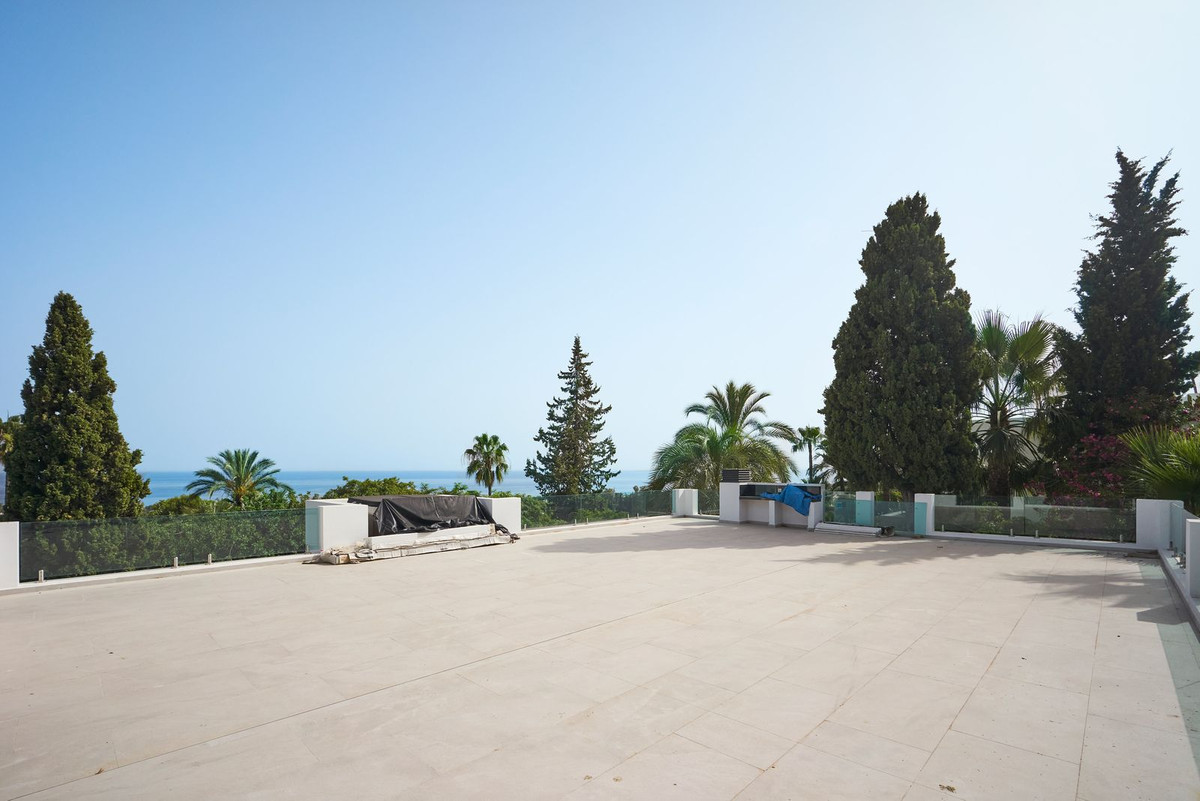 5 Bedroom Villa for Sale in Sierra Blanca — view 16