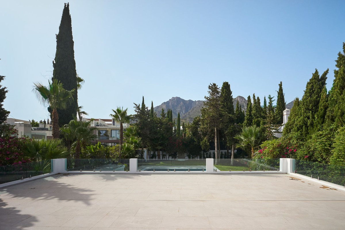 5 Bedroom Villa for Sale in Sierra Blanca — view 18