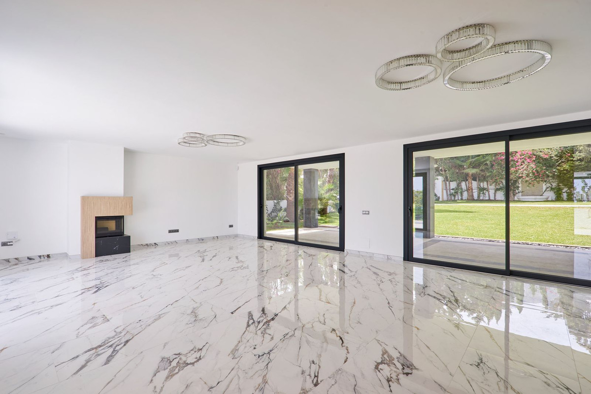 5 Bedroom Villa for Sale in Sierra Blanca — view 20
