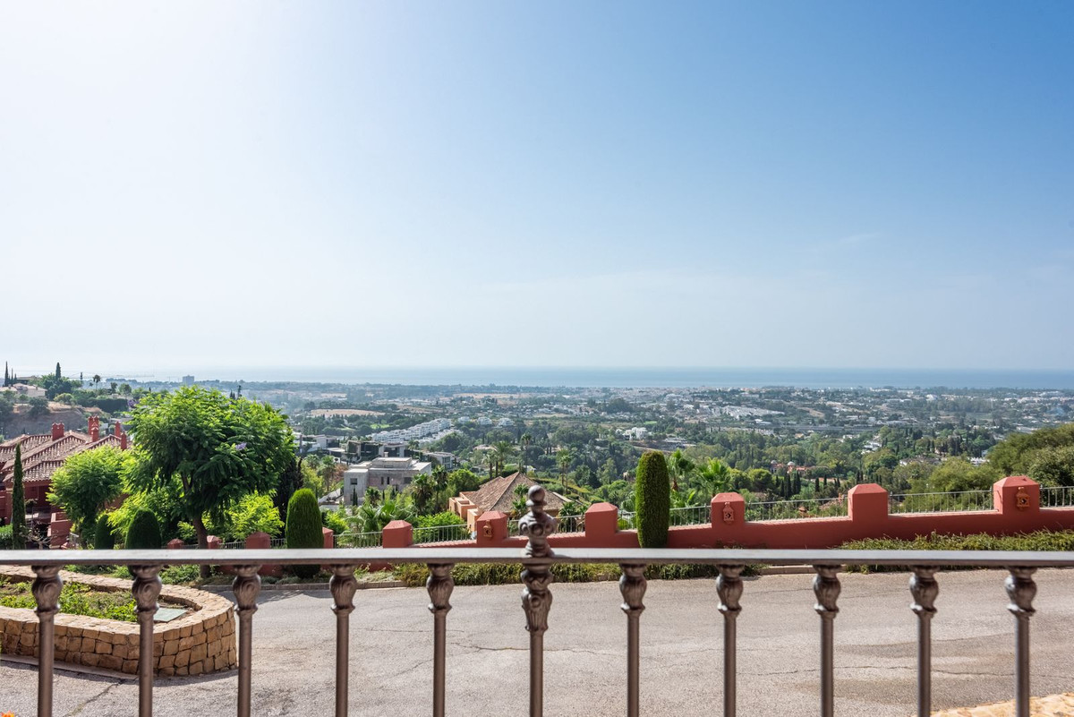 2 Bedroom Apartment for Sale in Monte Halcones — view 12
