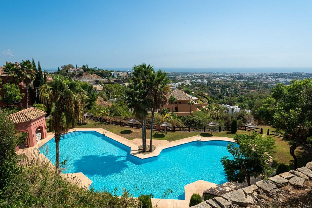 2 Bedroom Apartment for Sale in Monte Halcones — 3
